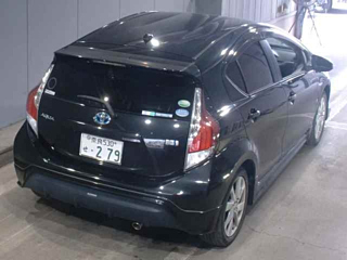 TOYOTA AQUA 2012