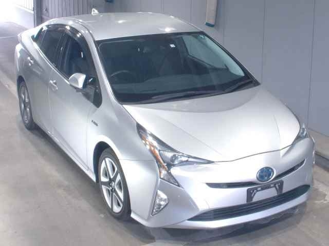 TOYOTA PRIUS 2018