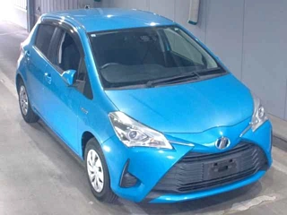 TOYOTA VITZ 2017