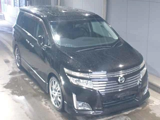 NISSAN ELGRAND 2010