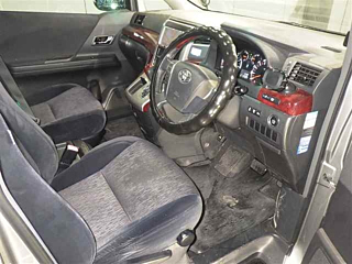 TOYOTA ALPHARD 2011