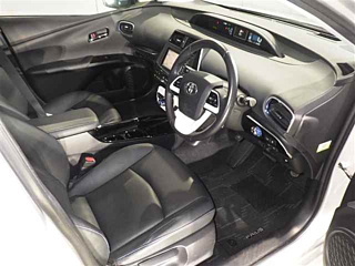 TOYOTA PRIUS 2018