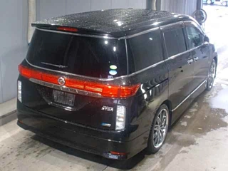 NISSAN ELGRAND 2010