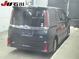 TOYOTA NOAH 2017