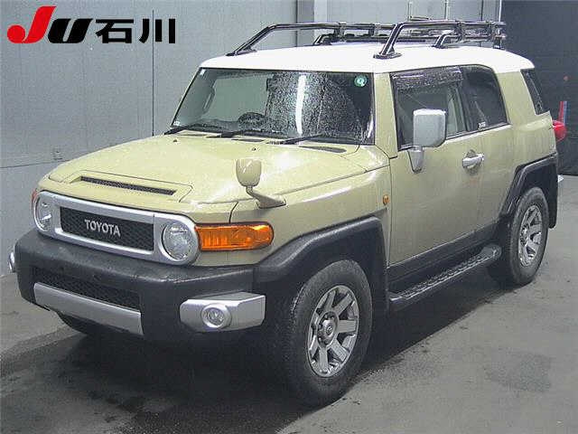 TOYOTA FJ CRUISER 2015