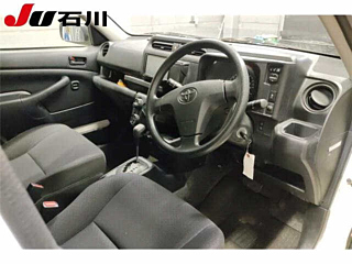 TOYOTA PROBOX 2017