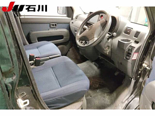 DAIHATSU HIJET VAN 2010