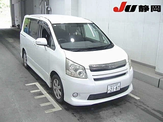TOYOTA NOAH 2009