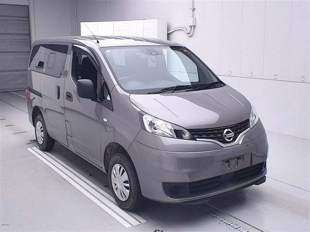 NISSAN NV200 2020