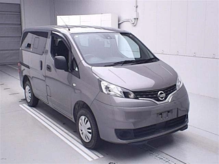 NISSAN NV200 2020