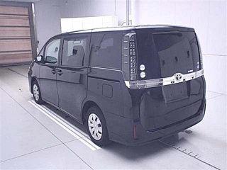 TOYOTA VOXY 2014