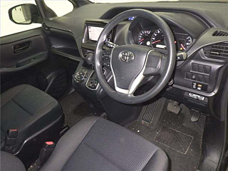 TOYOTA VOXY 2014
