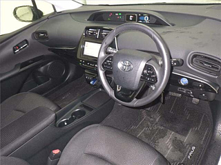 TOYOTA PRIUS 2019