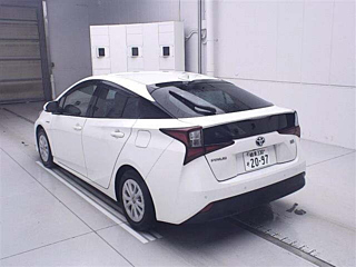 TOYOTA PRIUS 2019