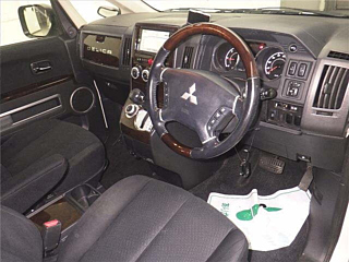 MITSUBISHI DELICA D5 2016