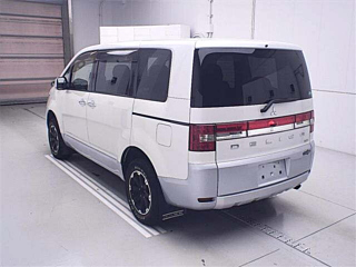 MITSUBISHI DELICA D5 2016