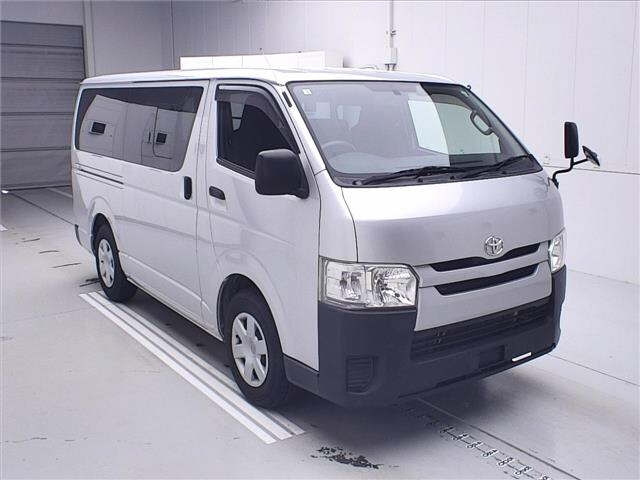 TOYOTA HIACE VAN 2014