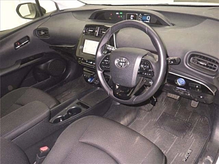 TOYOTA PRIUS 2019