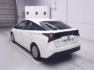 TOYOTA PRIUS 2019