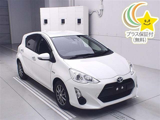 TOYOTA AQUA 2017