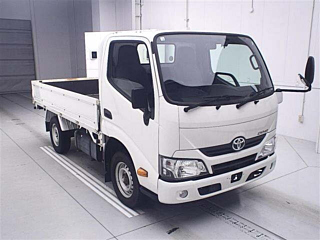 TOYOTA DYNA 2018