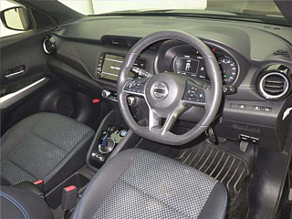 NISSAN KIX 2020