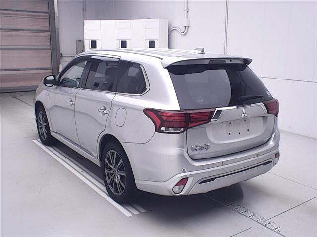 MITSUBISHI OUTLANDER PHEV 2020