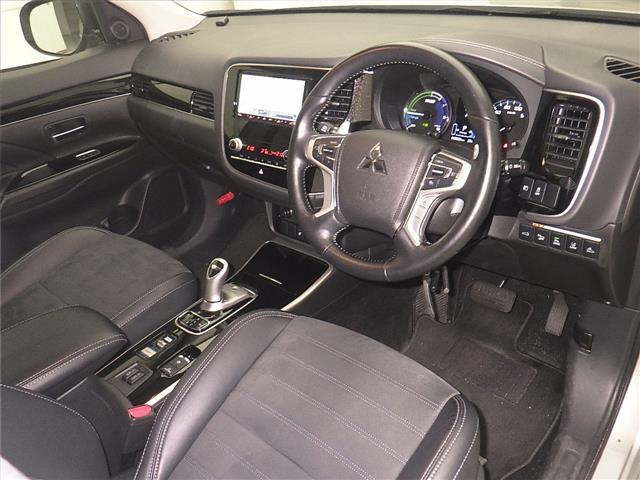 MITSUBISHI OUTLANDER PHEV 2020