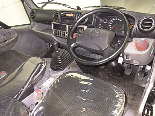 TOYOTA DYNA 2023