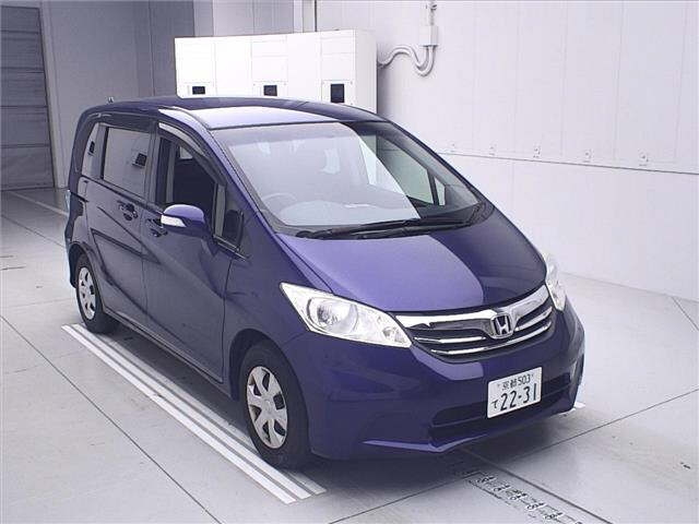 HONDA FREED 2013