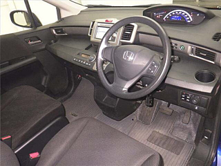 HONDA FREED 2013
