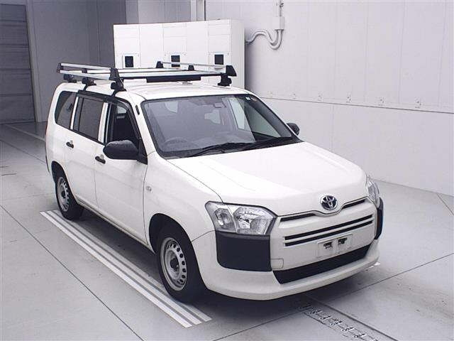 TOYOTA PROBOX 2022