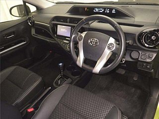 TOYOTA AQUA 2016