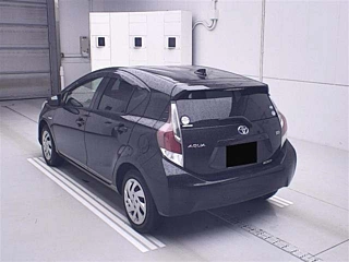 TOYOTA AQUA 2015