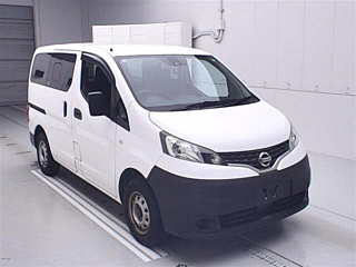 NISSAN NV200 2020