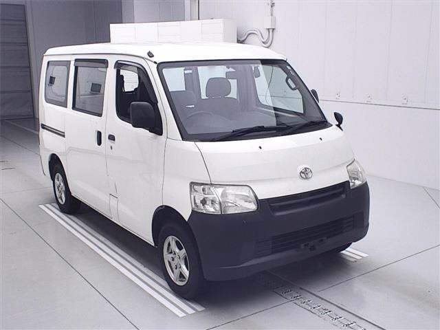 TOYOTA TOWN ACE VAN 2017