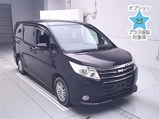 TOYOTA NOAH 2014