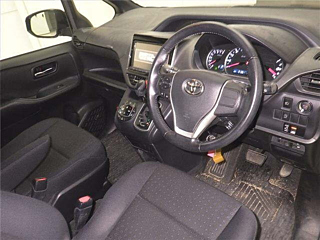 TOYOTA NOAH 2014