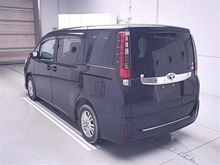 TOYOTA NOAH 2014