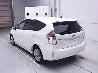 TOYOTA PRIUS ALPHA 2016