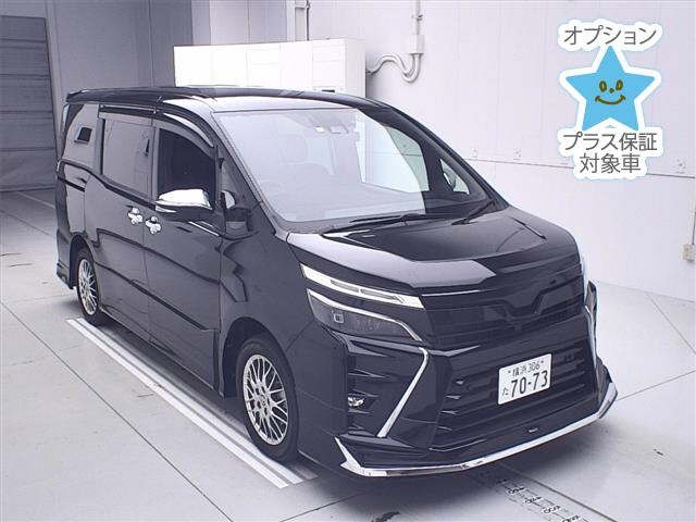 TOYOTA VOXY 2021