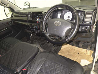 TOYOTA HIACE VAN 2012