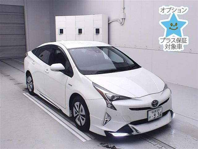 TOYOTA PRIUS 2016
