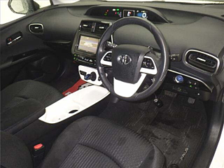 TOYOTA PRIUS 2016
