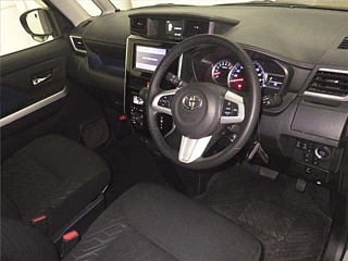 TOYOTA ROOMY 2020
