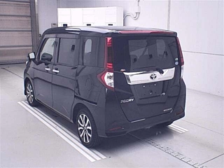 TOYOTA ROOMY 2020