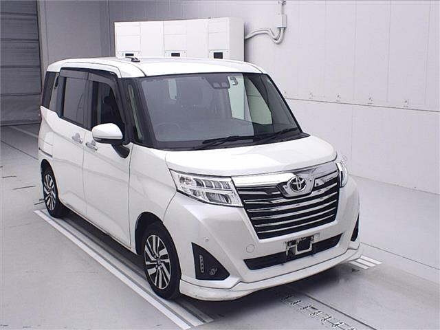 TOYOTA ROOMY 2020