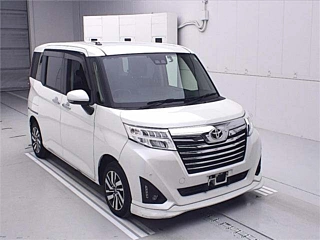 TOYOTA ROOMY 2020