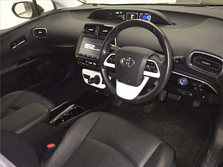 TOYOTA PRIUS 2018