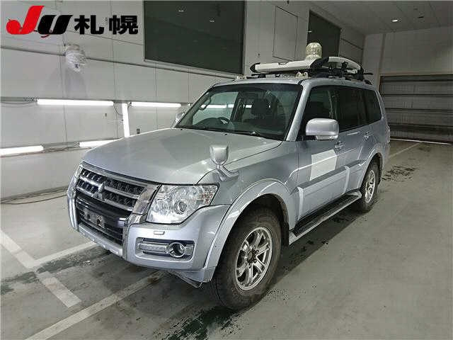 MITSUBISHI PAJERO